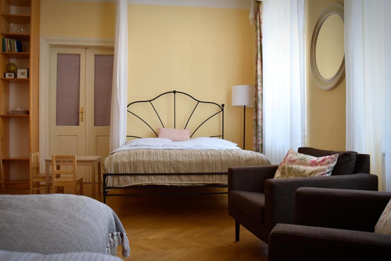 Family Apartment Pisek City Centre Ii. Buitenkant foto